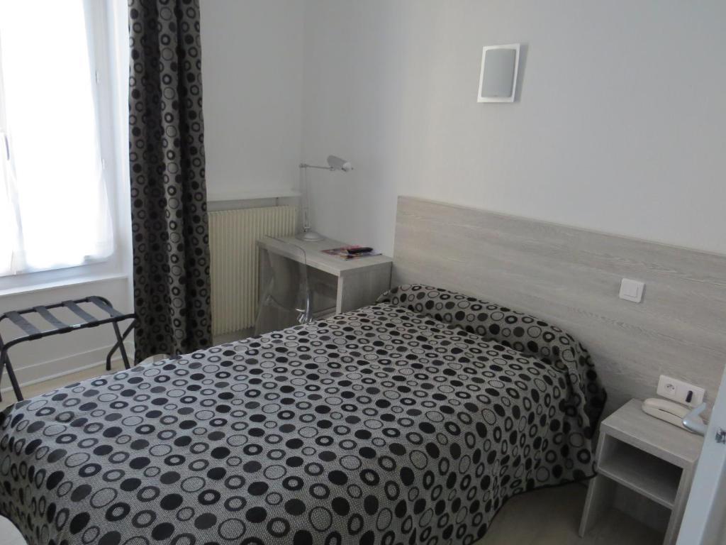 Hotel De Cleves Nevers Habitación foto