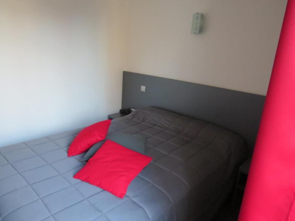 Hotel De Cleves Nevers Habitación foto