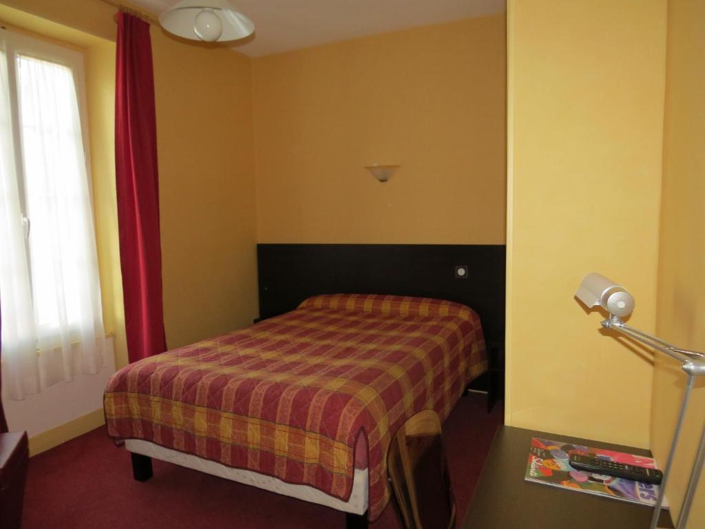 Hotel De Cleves Nevers Habitación foto